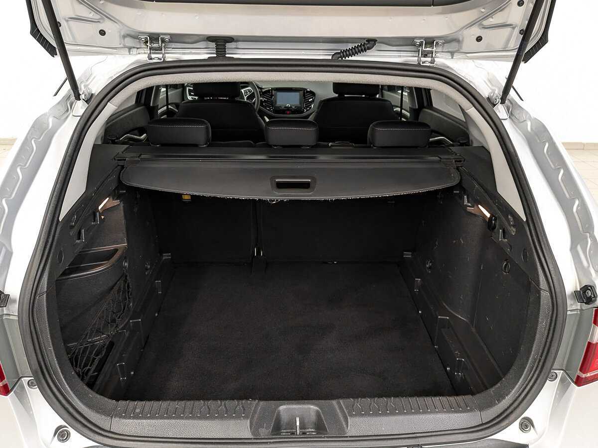 Б/У Лада (ВАЗ) Веста 2018 года. Фото: #9