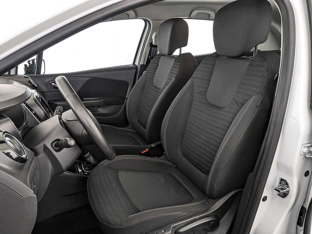 Б/У Рено Каптюр 2019 года. Фото: #17