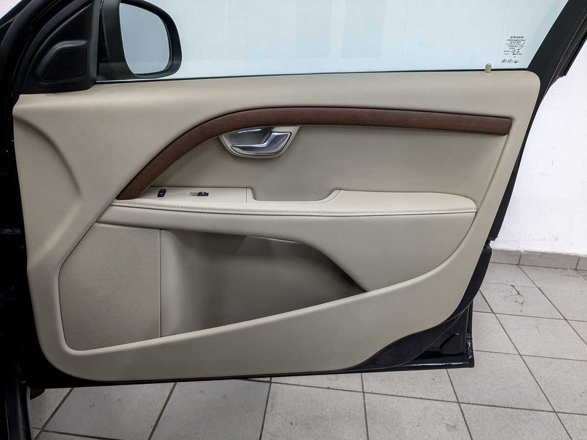 Б/У Вольво С80 2013 года. Фото: #24