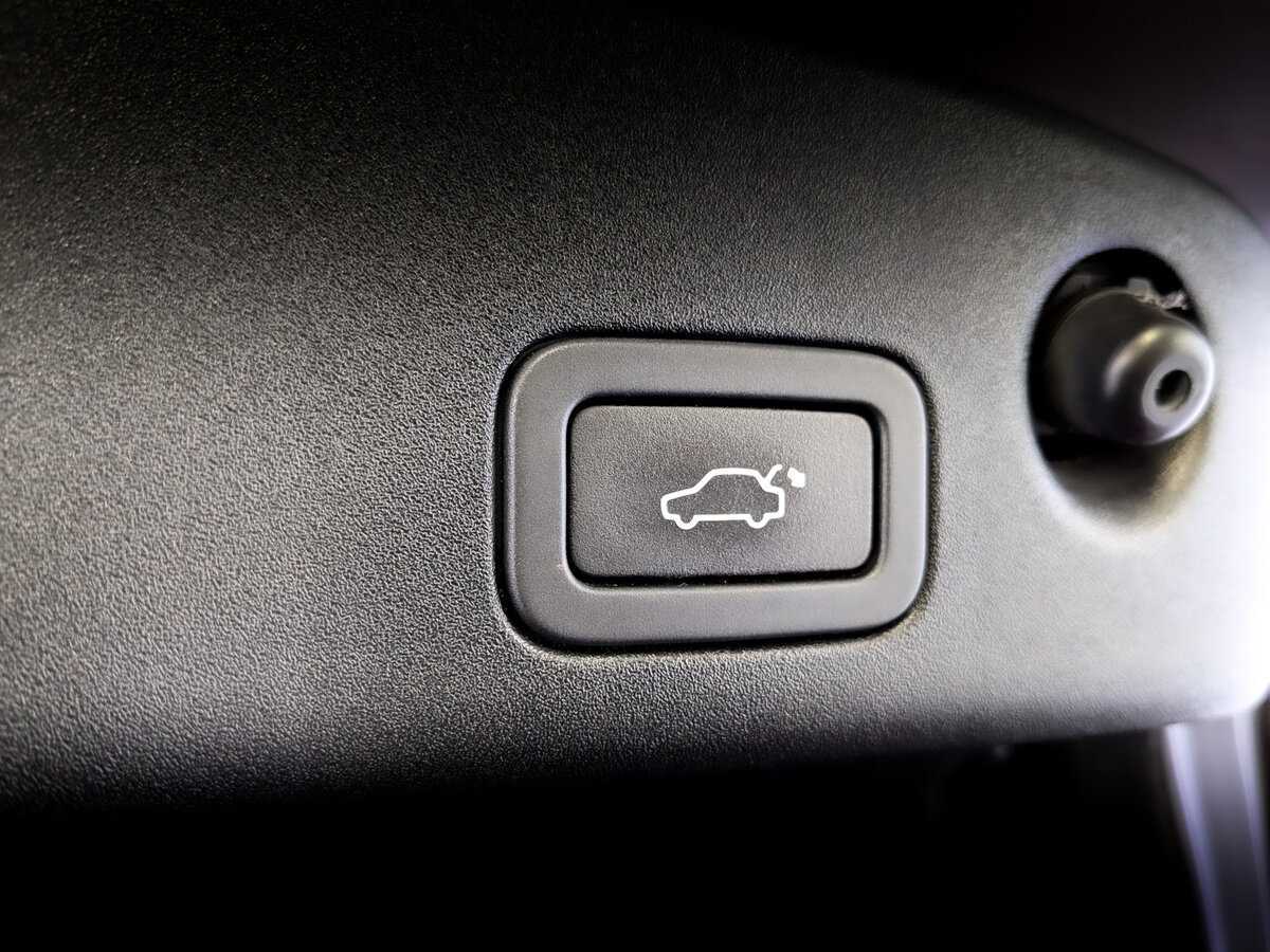 Jaguar XJ 2012 года с пробегом. Фото: #24