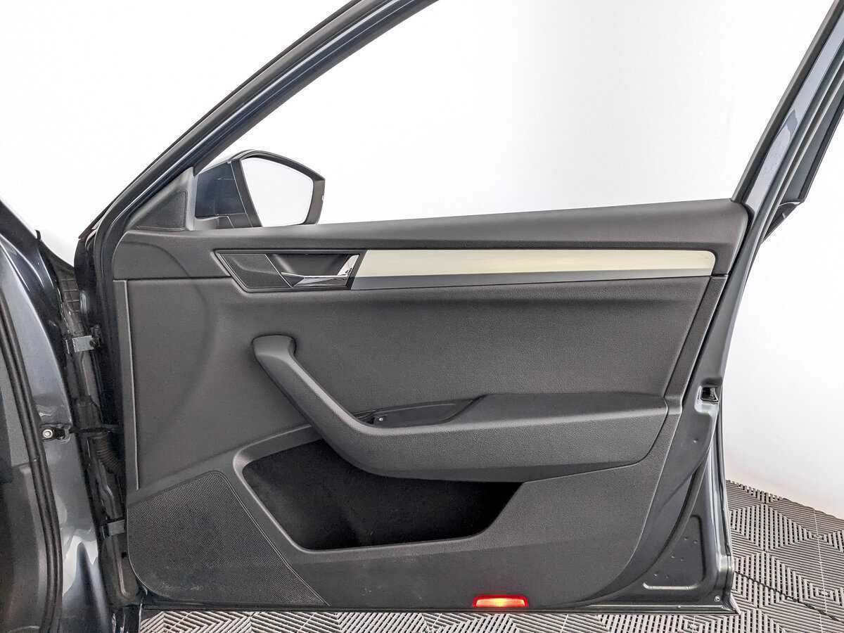 Skoda Superb 2018 года с пробегом. Фото: #22