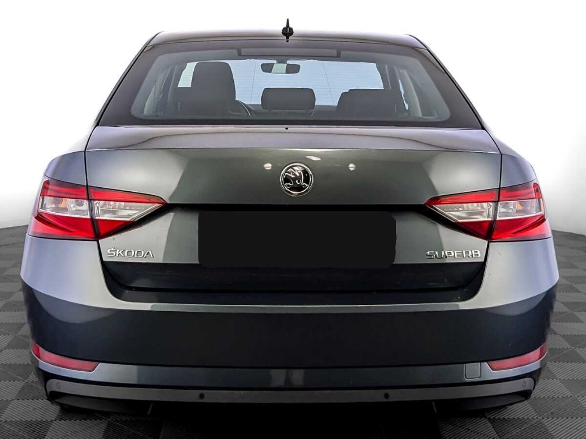 Skoda Superb 2019 года с пробегом. Фото: #5