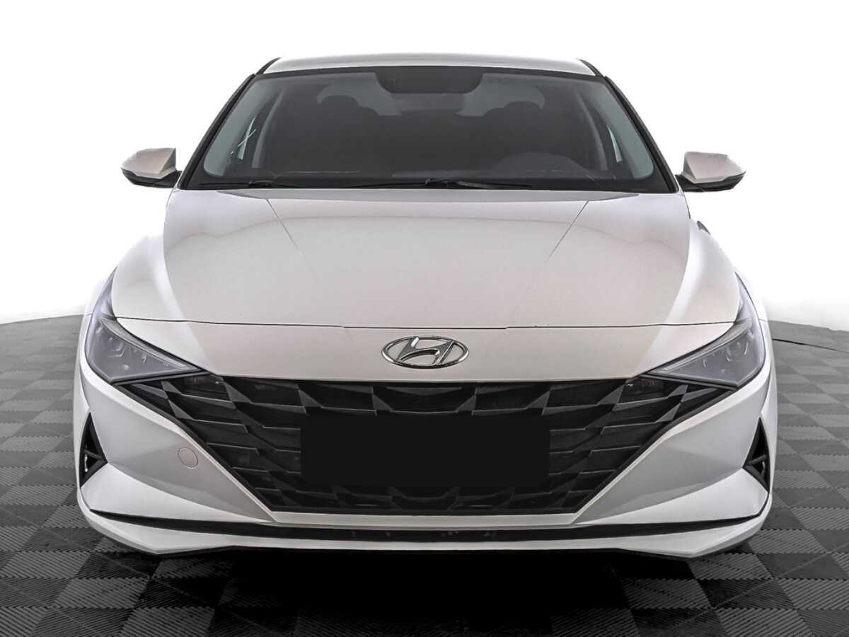Hyundai Elantra 2021 года с пробегом. Фото: #1