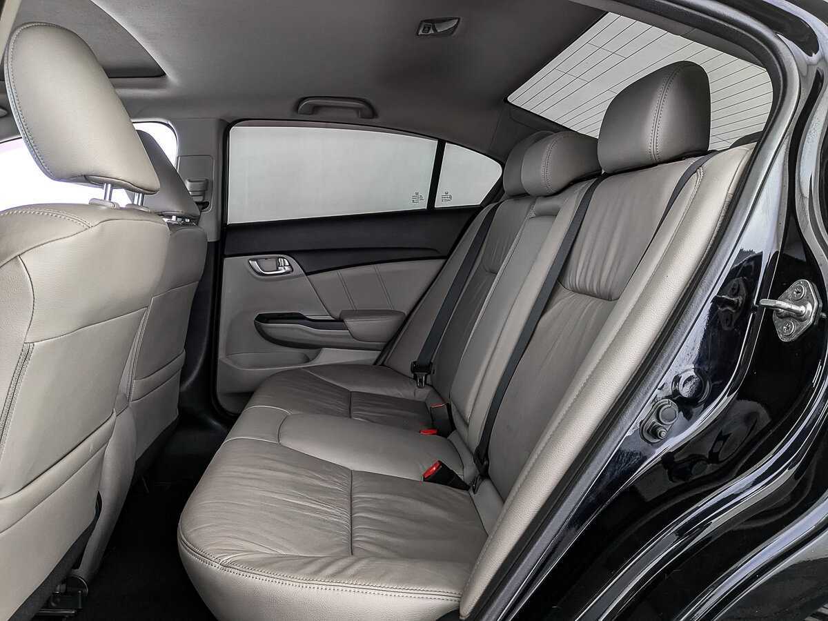 Б/У Хонда Цивик 2013 года. Фото: #16