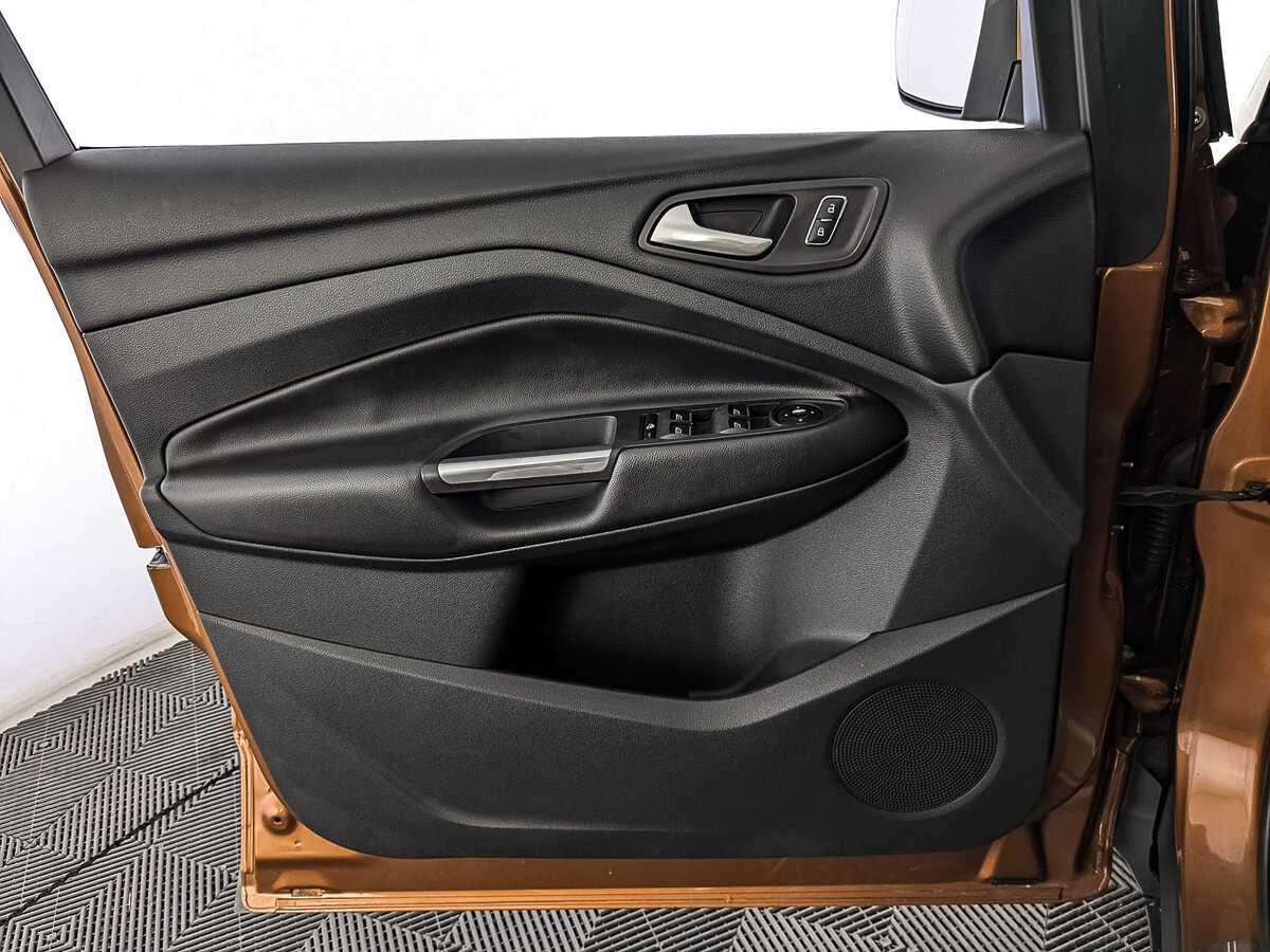 Б/У Форд Куга 2014 года. Фото: #18