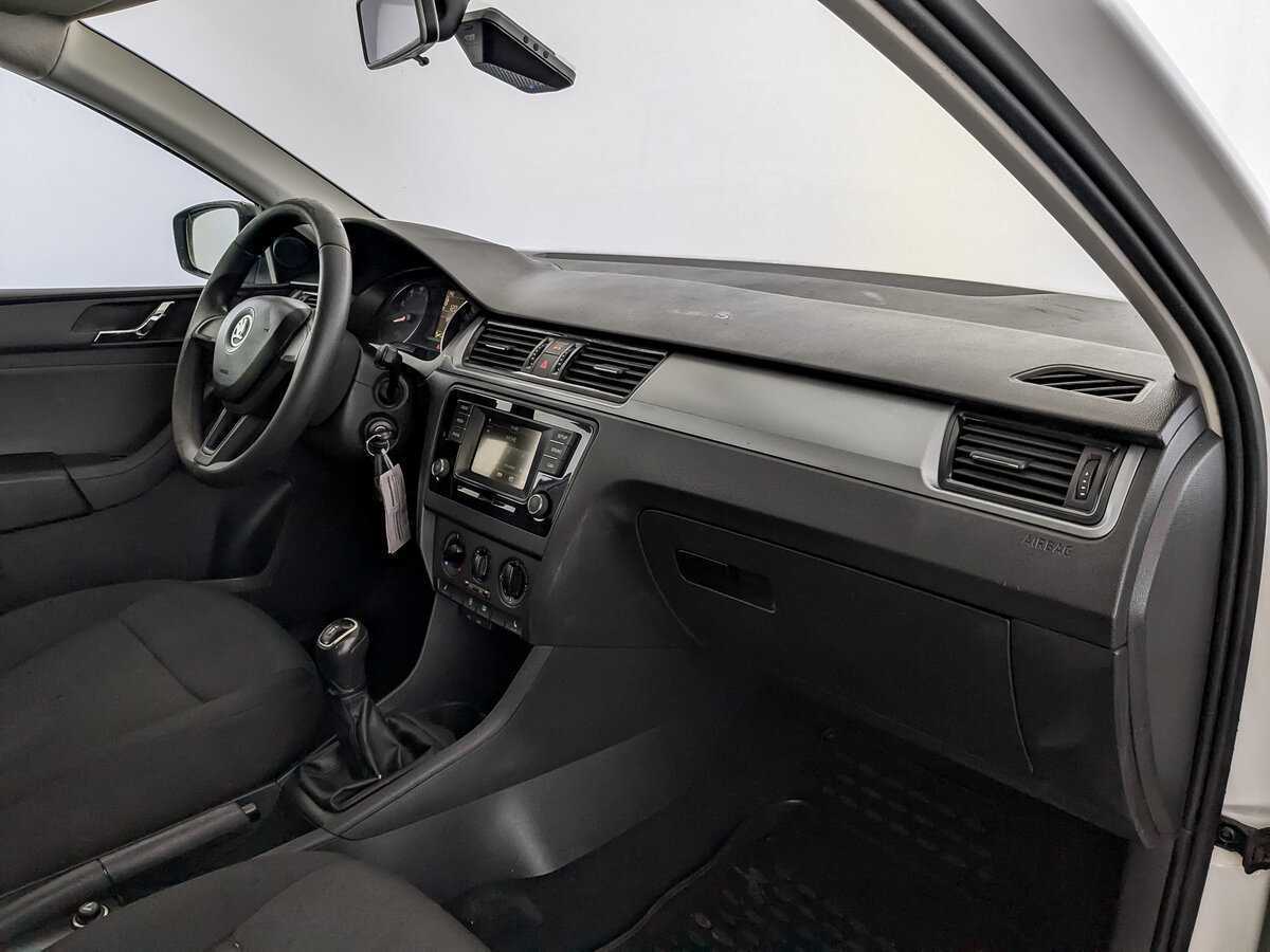 Б/У Шкода Рапид 2017 года. Фото: #10