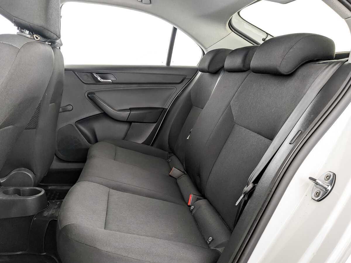 Б/У Шкода Рапид 2017 года. Фото: #11