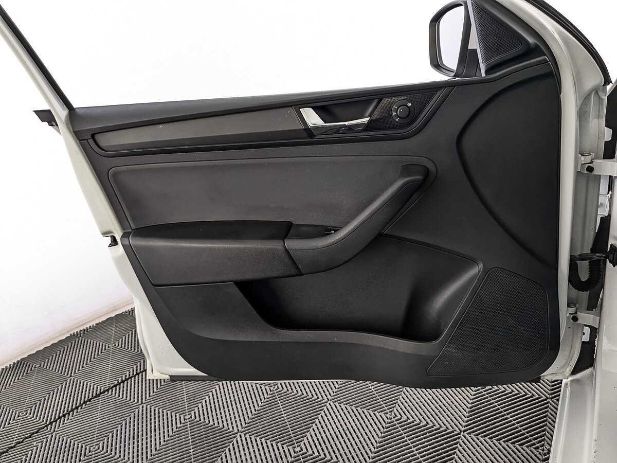 Б/У Шкода Рапид 2019 года. Фото: #18