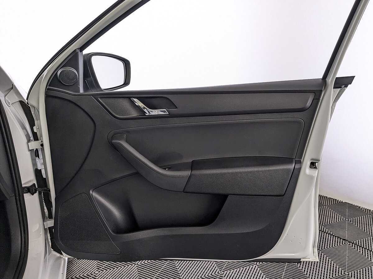 Б/У Шкода Рапид 2017 года. Фото: #24