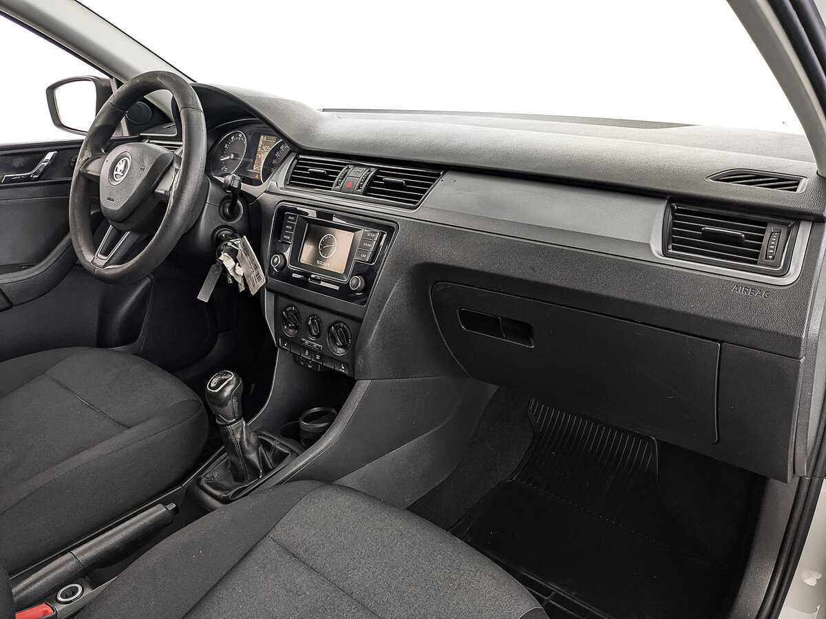 Б/У Шкода Рапид 2017 года. Фото: #12