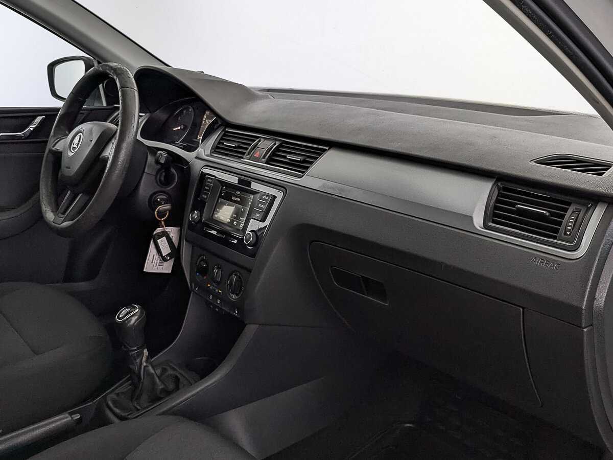 Б/У Шкода Рапид 2017 года. Фото: #12