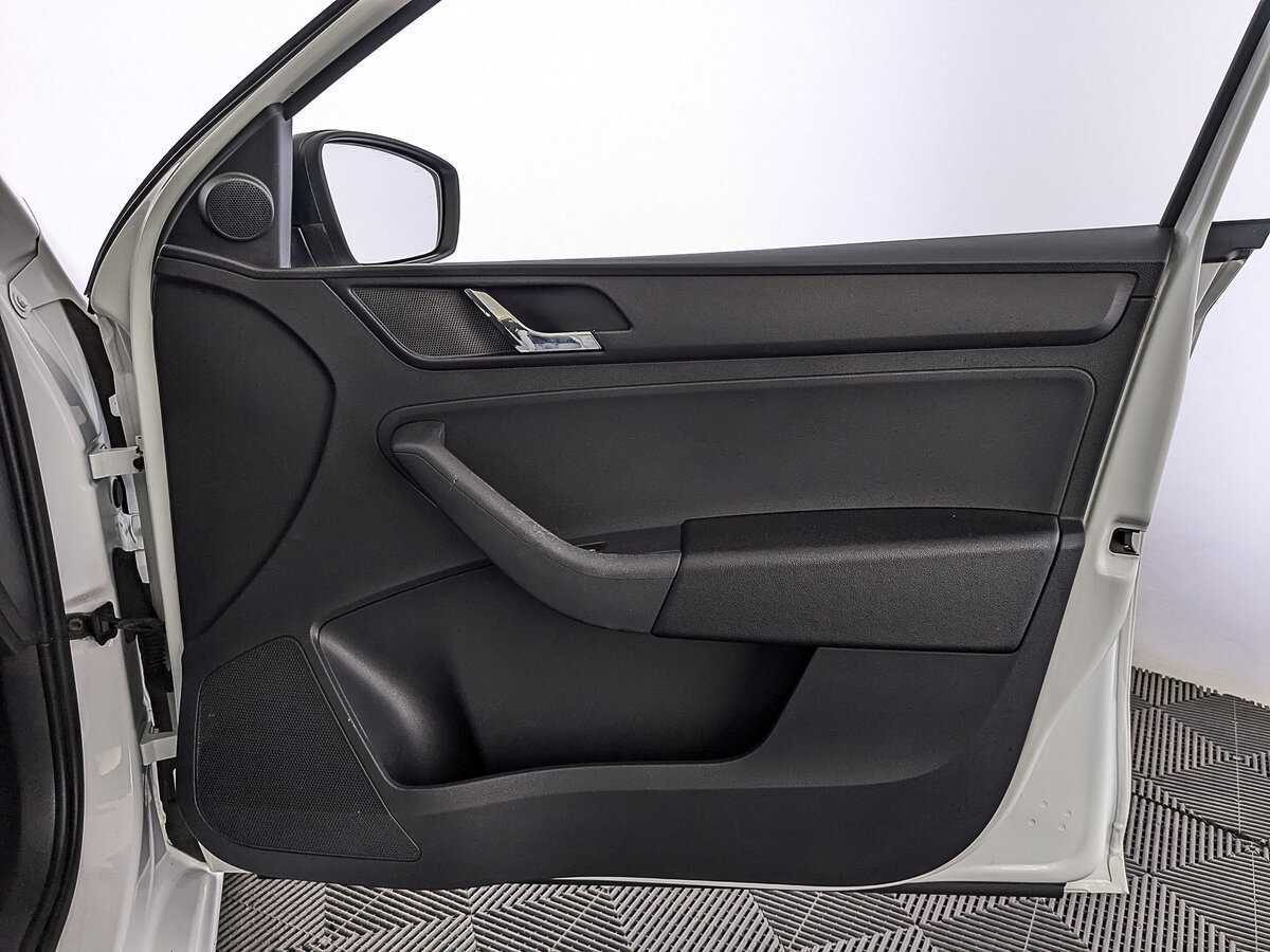 Б/У Шкода Рапид 2017 года. Фото: #24