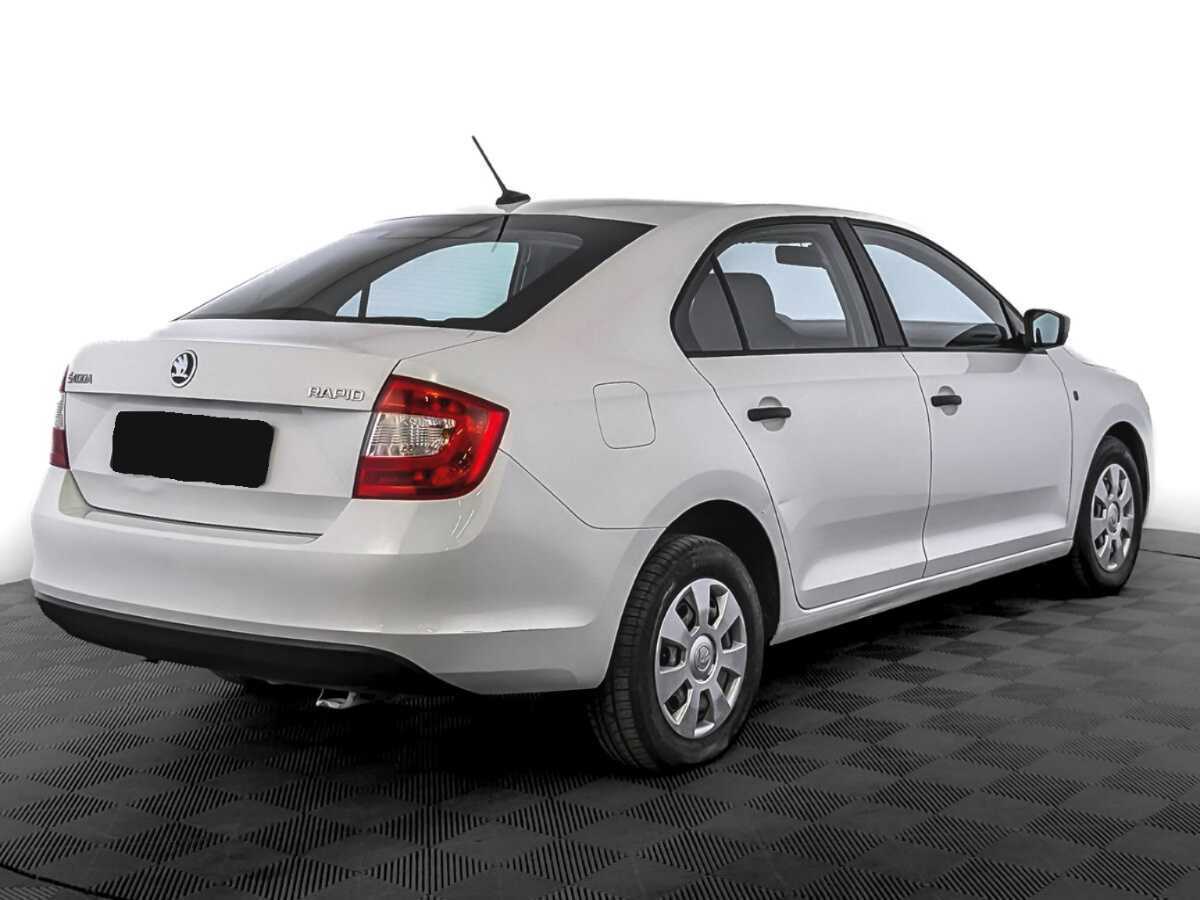 Б/У Шкода Рапид 2017 года. Фото: #4