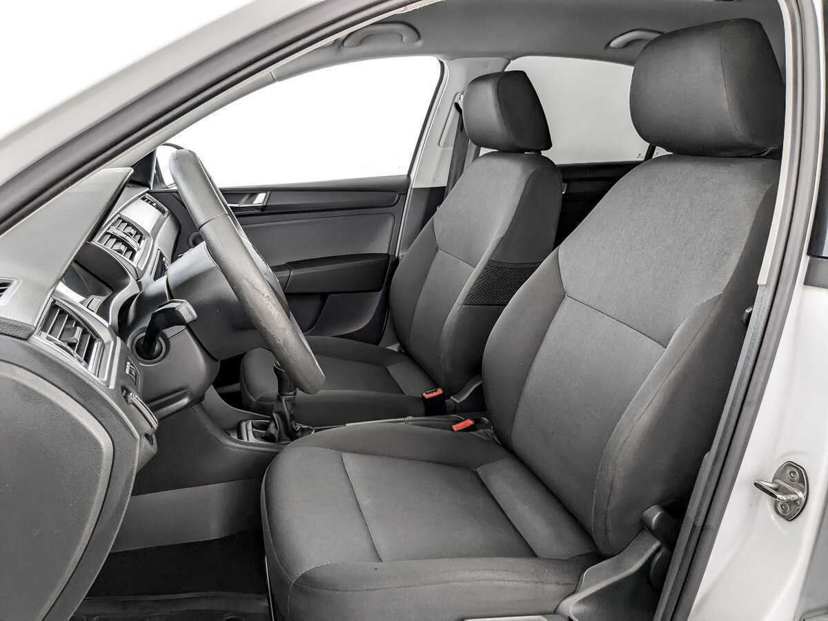 Б/У Шкода Рапид 2019 года. Фото: #19