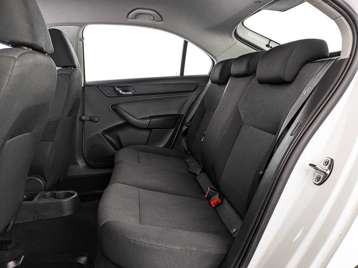 Б/У Шкода Рапид 2017 года. Фото: #16