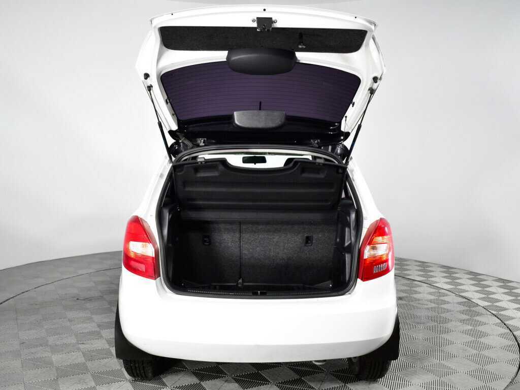 Б/У Шкода Фабия 2013 года. Фото: #13