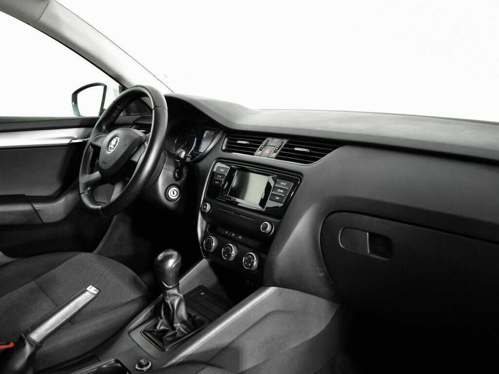 Б/У Шкода Октавия 2014 года. Фото: #8