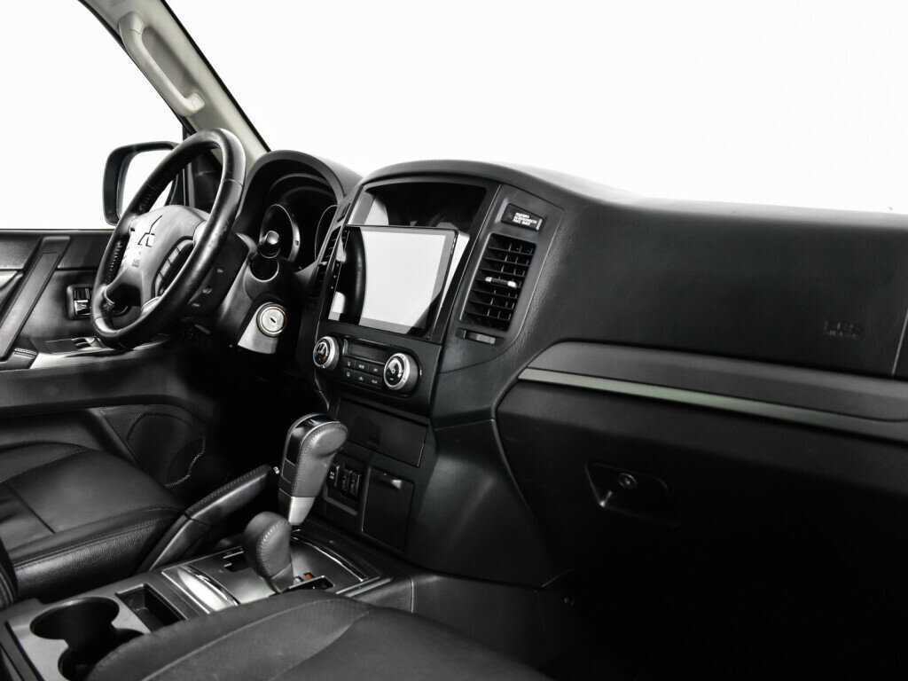 Mitsubishi Pajero 2014 года с пробегом. Фото: #8