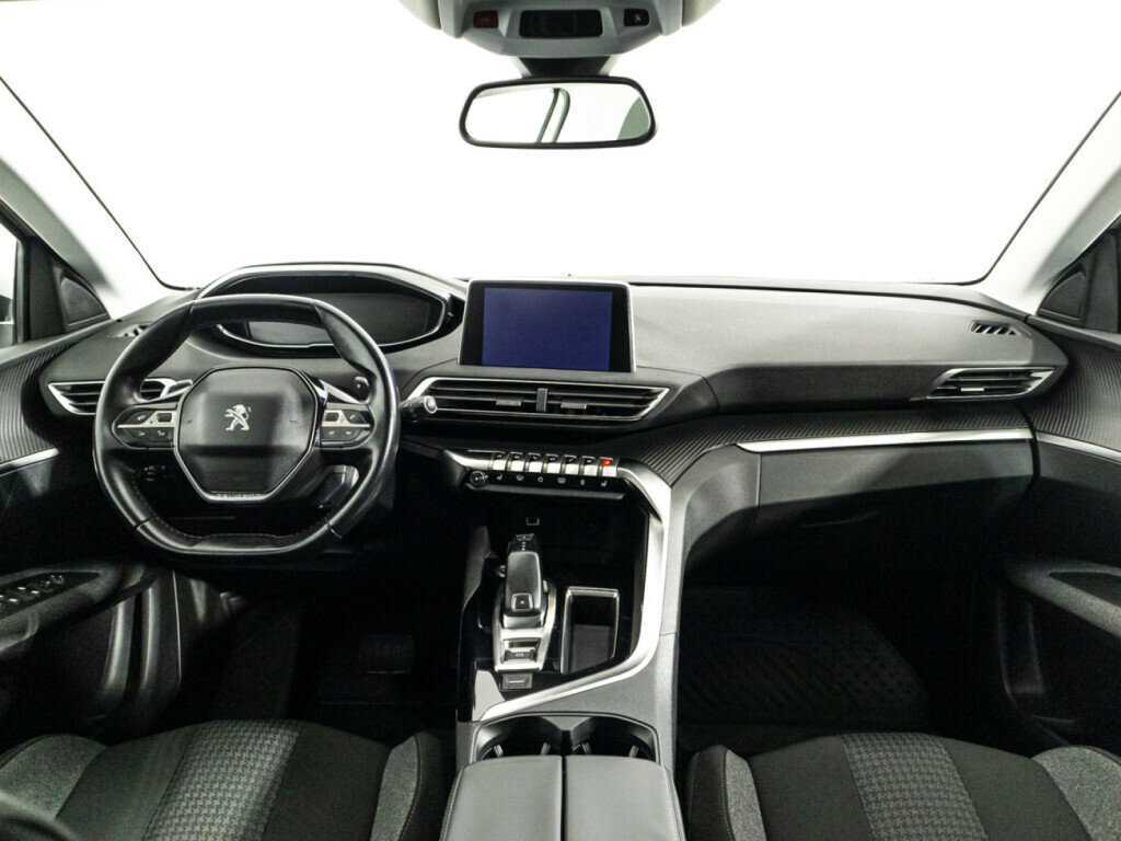 Б/У Пежо 3008 2017 года. Фото: #12