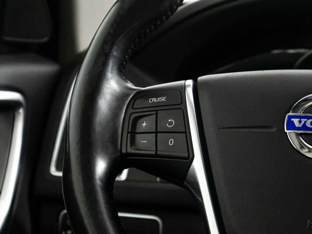 Б/У Вольво ИксЦ60 2014 года. Фото: #17