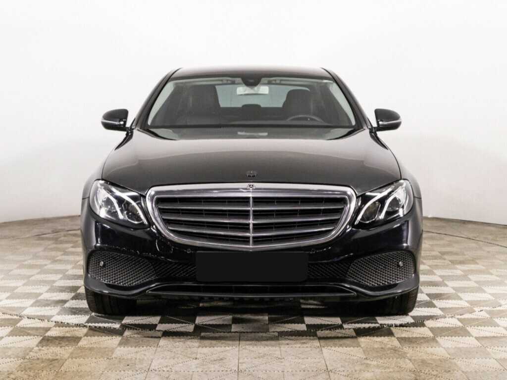 Mercedes-Benz E-Класс 2019 года с пробегом. Фото: #1