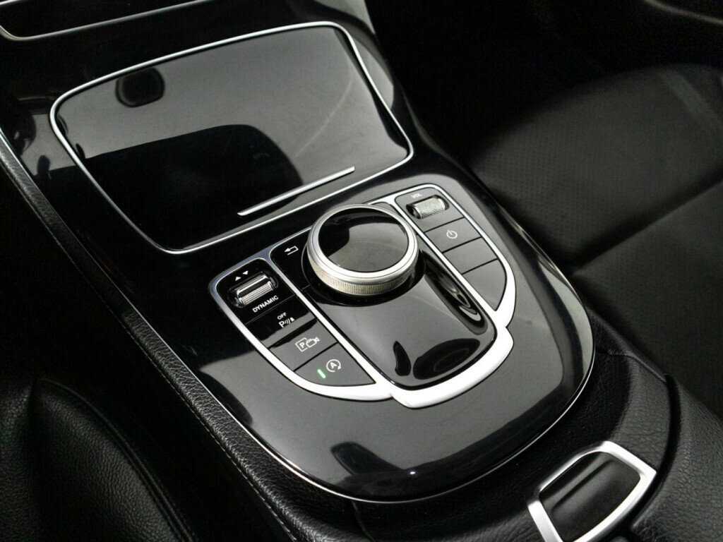 Mercedes-Benz E-Класс 2019 года с пробегом. Фото: #17