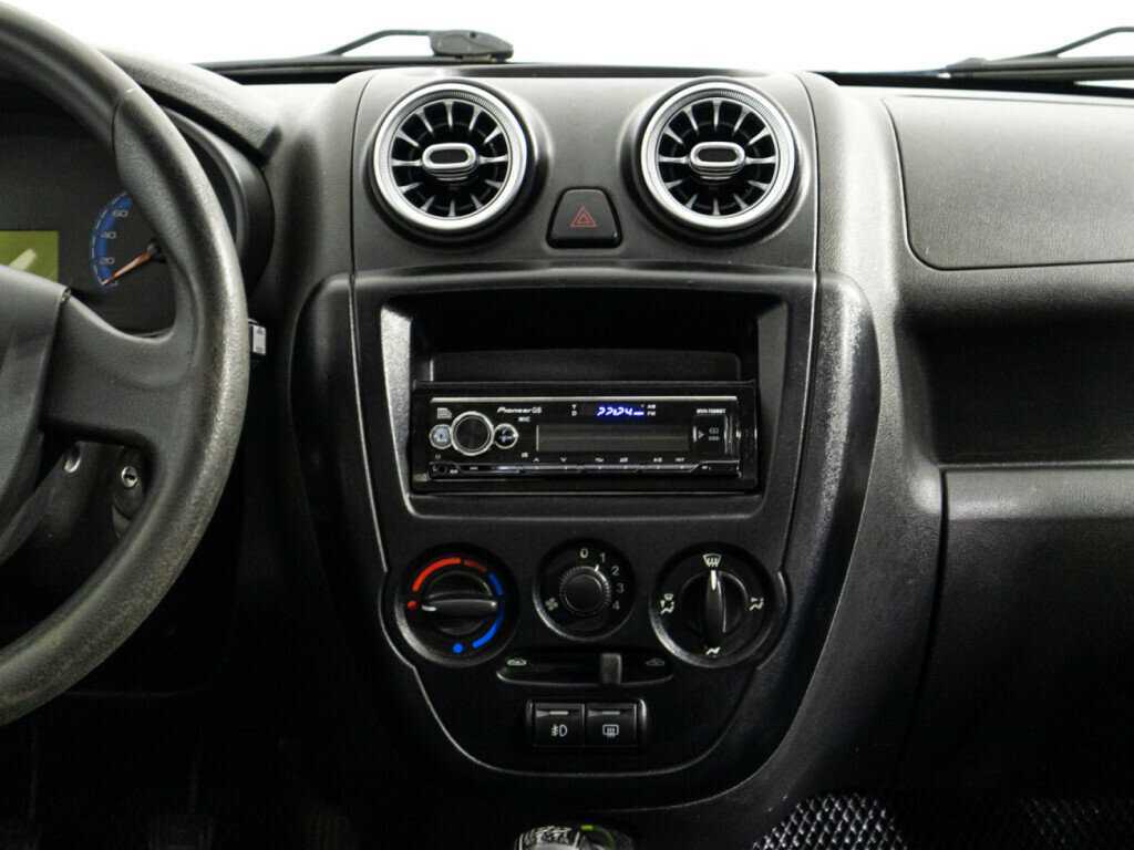 Б/У Лада (ВАЗ) Гранта 2013 года. Фото: #13