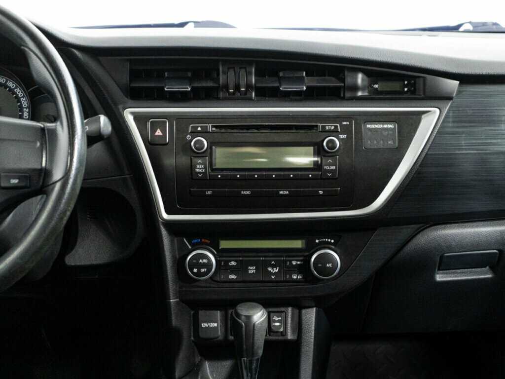 Б/У Тойота Аурис 2013 года. Фото: #13