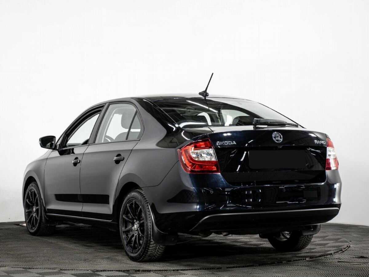 Б/У Шкода Рапид 2018 года. Фото: #4