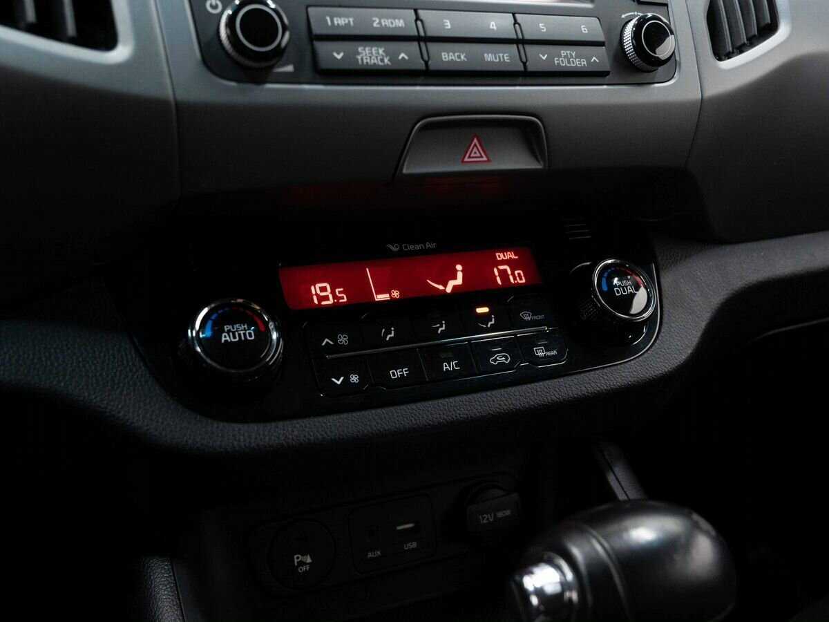 Б/У Киа Спортейдж 2015 года. Фото: #17