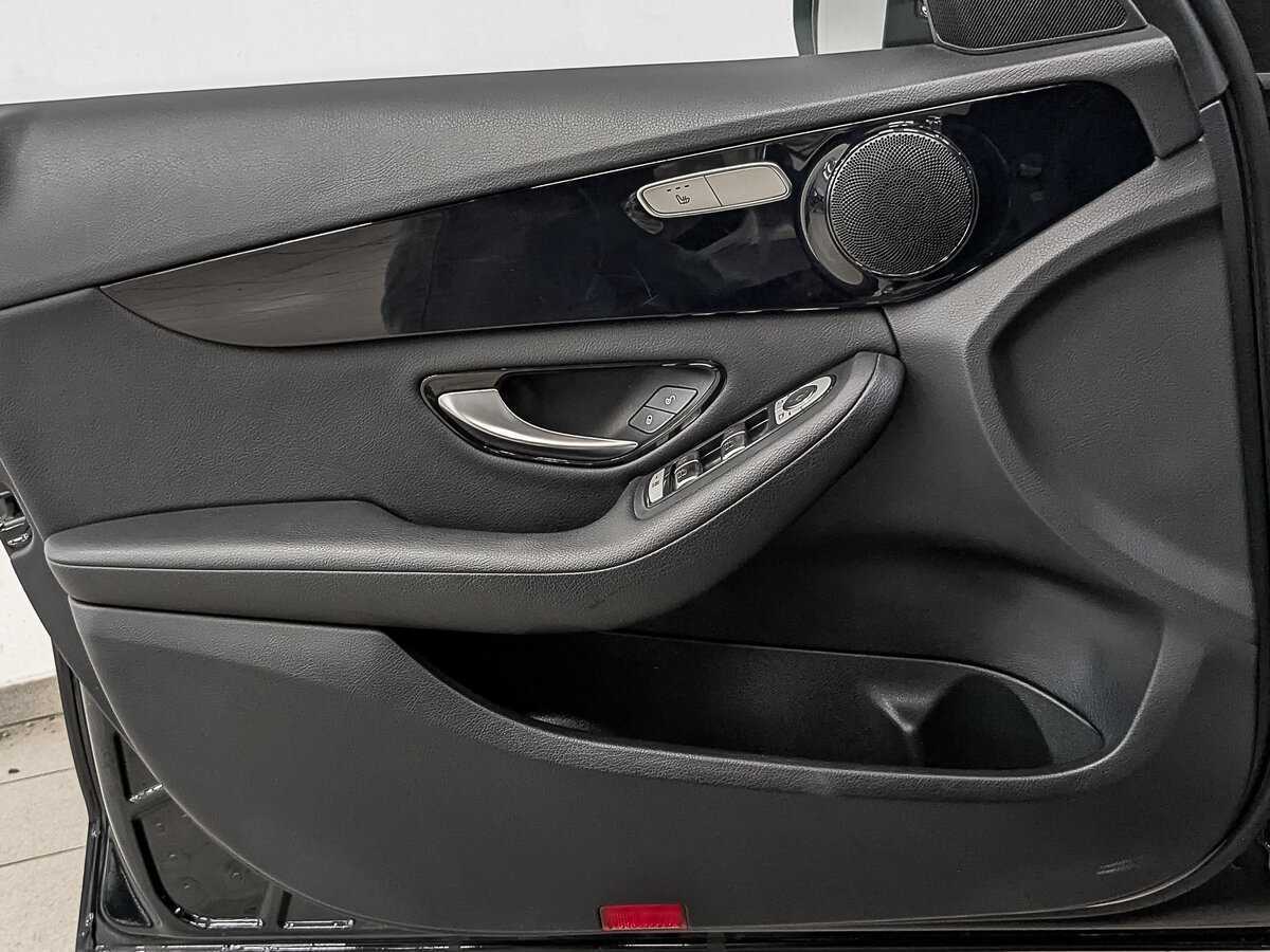 Mercedes-Benz C-Класс 2018 года с пробегом. Фото: #16