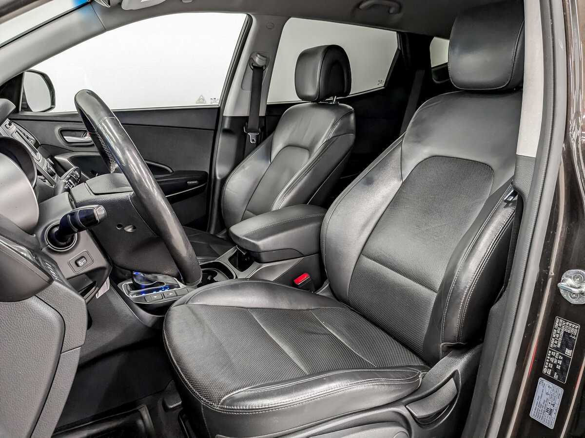 Б/У Хендай Санта Фе 2015 года. Фото: #16