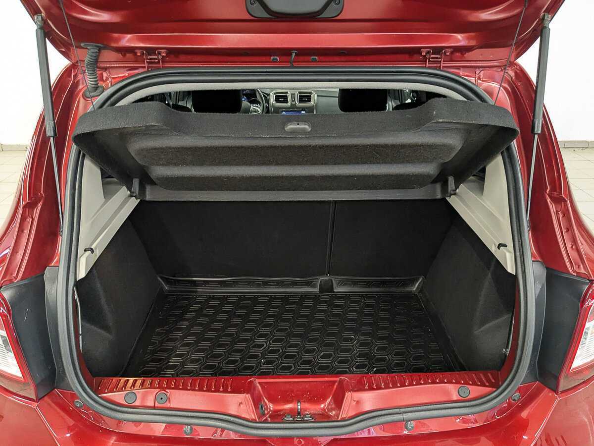 Б/У Рено Сандеро 2019 года. Фото: #9