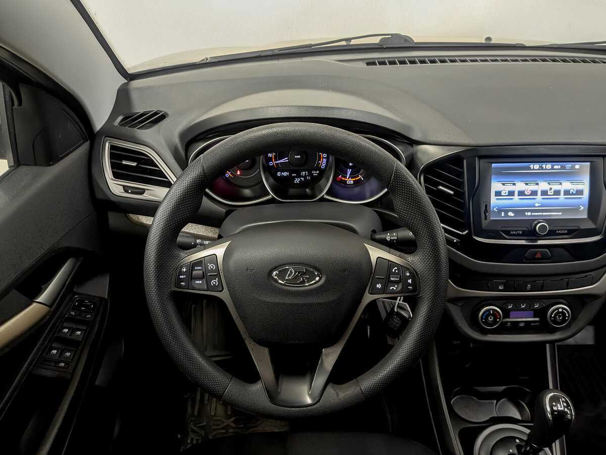 Б/У Лада (ВАЗ) Веста 2017 года. Фото: #18