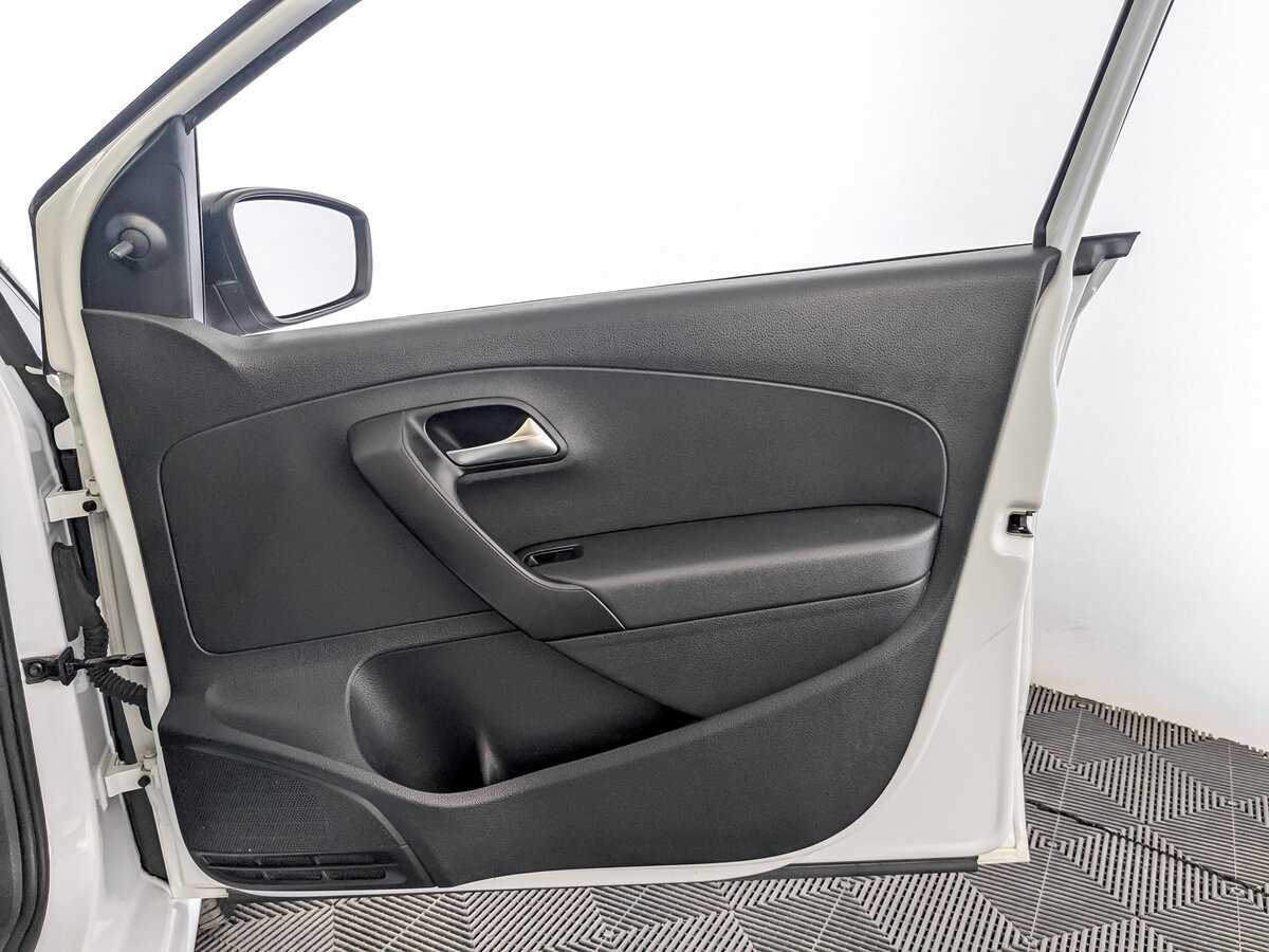 Б/У Фольксваген Поло 2020 года. Фото: #21