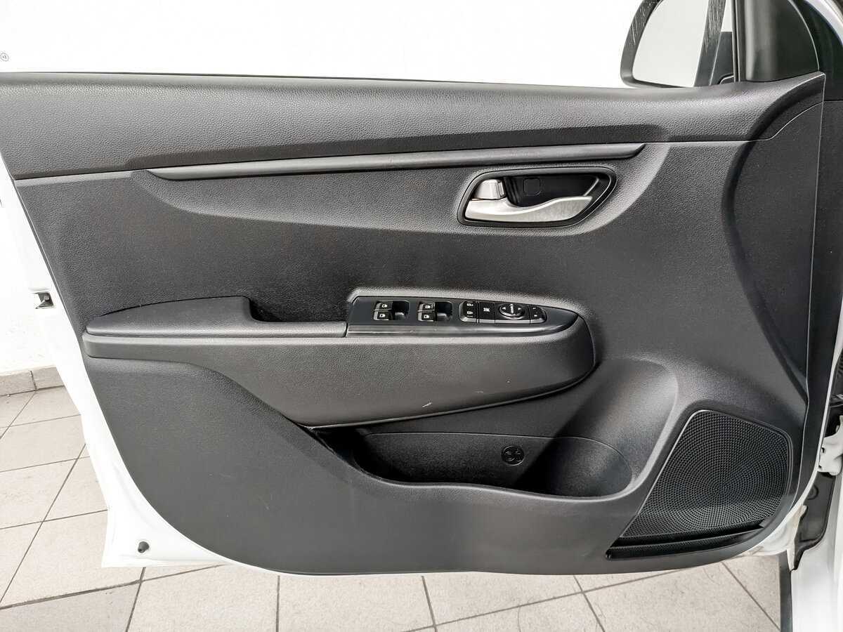 Б/У Киа Рио 2020 года. Фото: #18