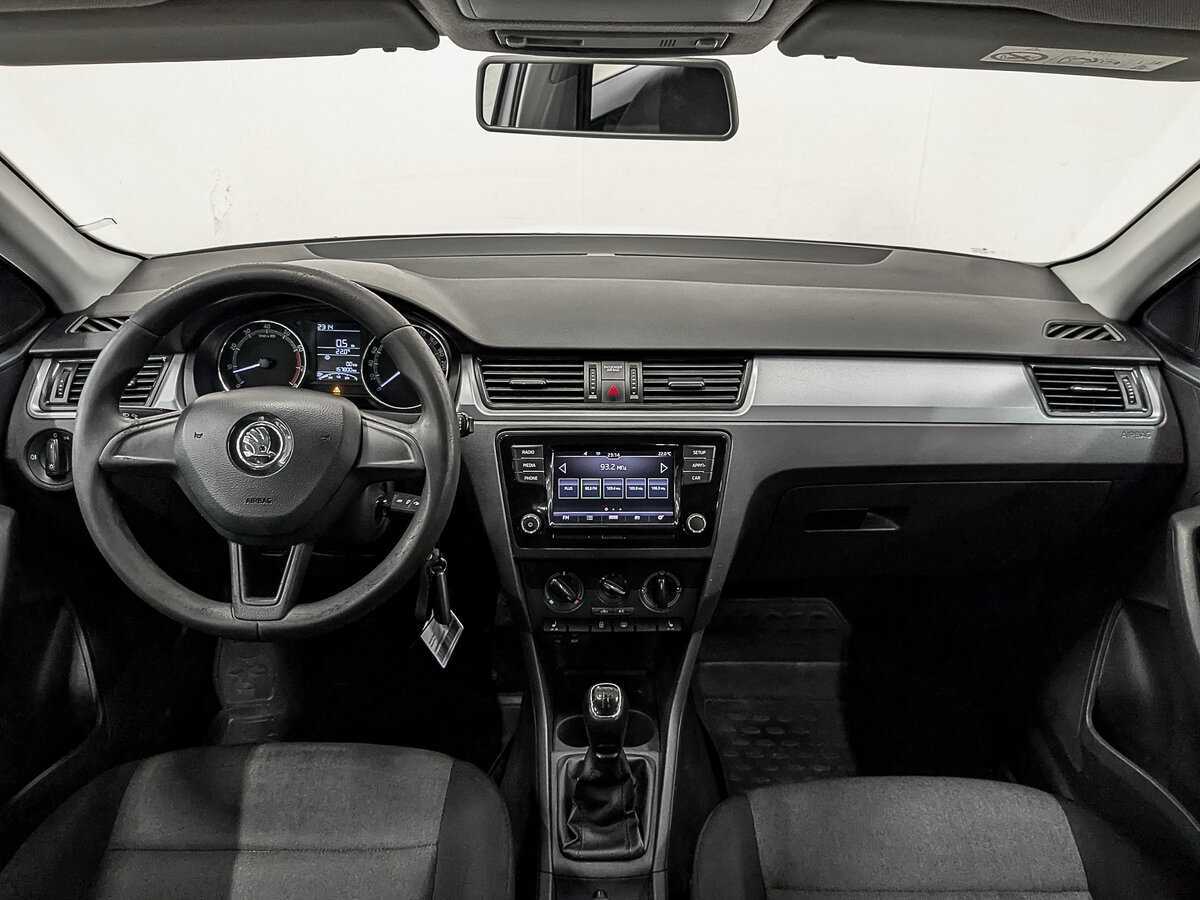 Б/У Шкода Рапид 2017 года. Фото: #11