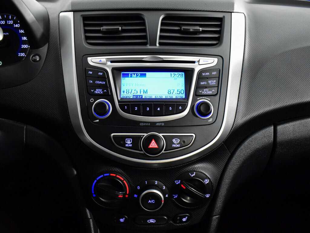 Б/У Хендай Солярис 2014 года. Фото: #12