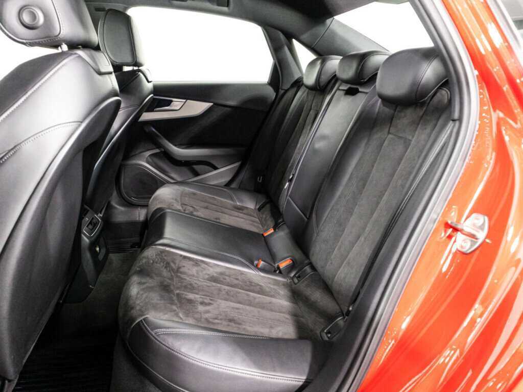 Audi A4 2015 года с пробегом. Фото: #9