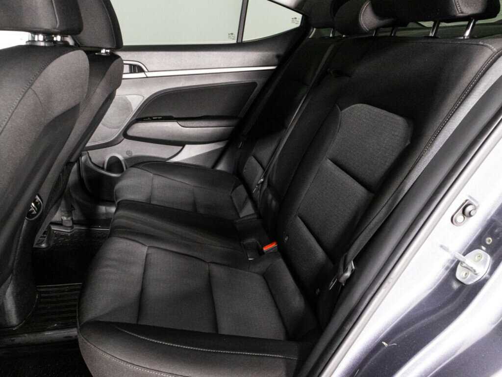 Б/У Хендай Елантра 2018 года. Фото: #9