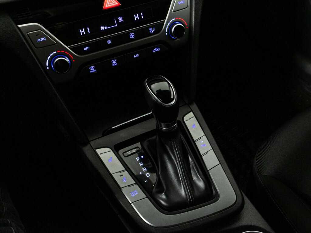 Б/У Хендай Елантра 2018 года. Фото: #16