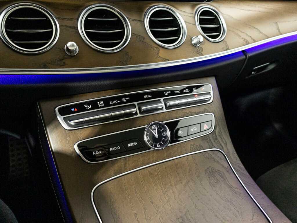 Mercedes-Benz E-Класс 2017 года с пробегом. Фото: #17