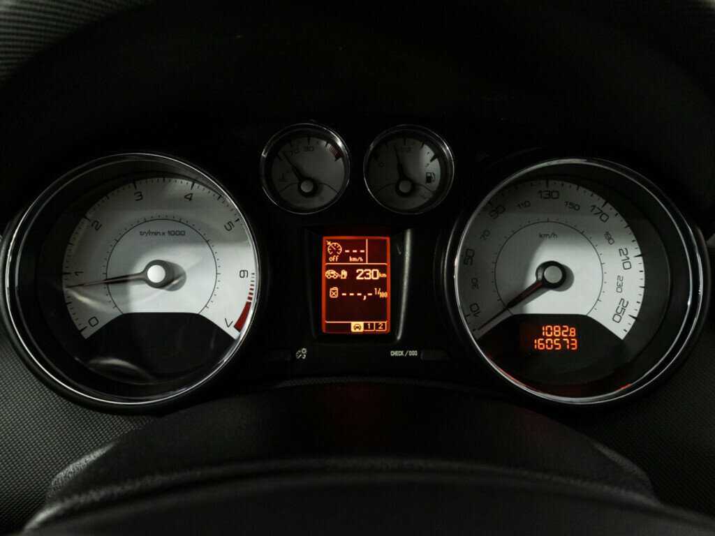 Б/У Пежо 308 2012 года. Фото: #11