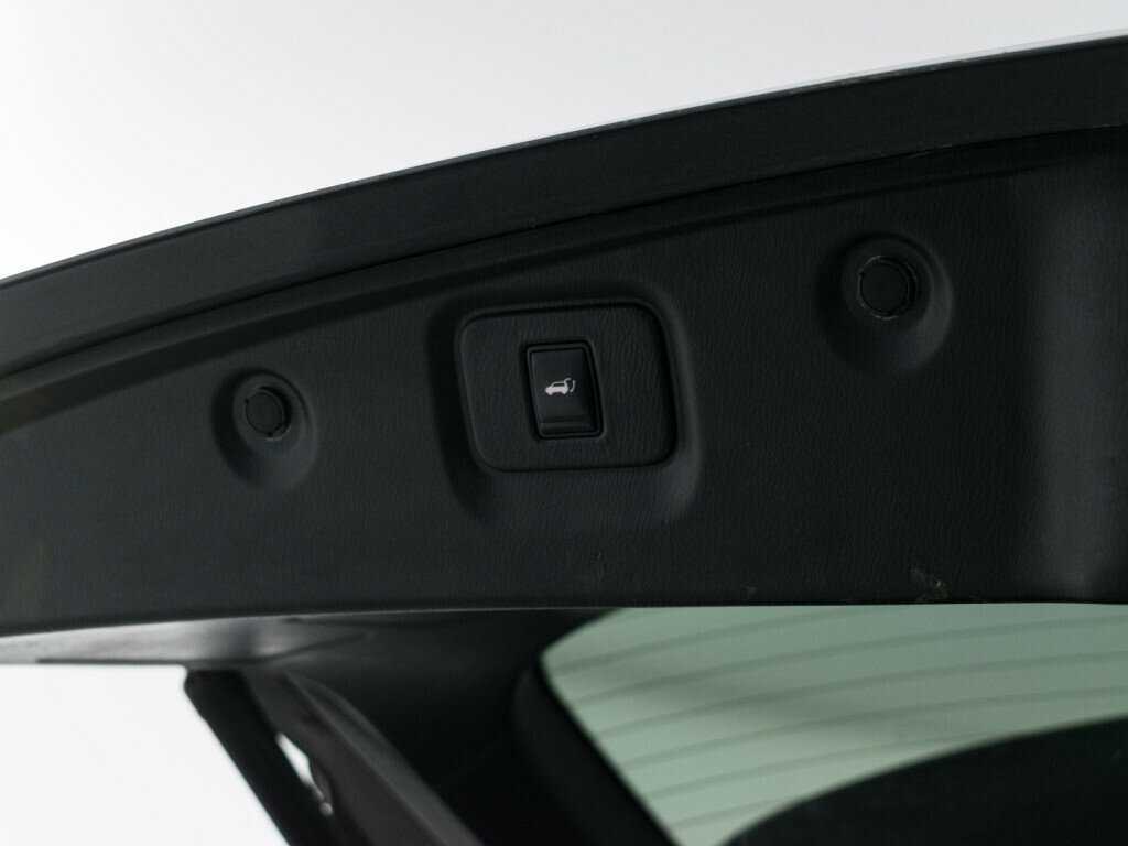 Б/У Ниссан Патфайндер 2015 года. Фото: #9