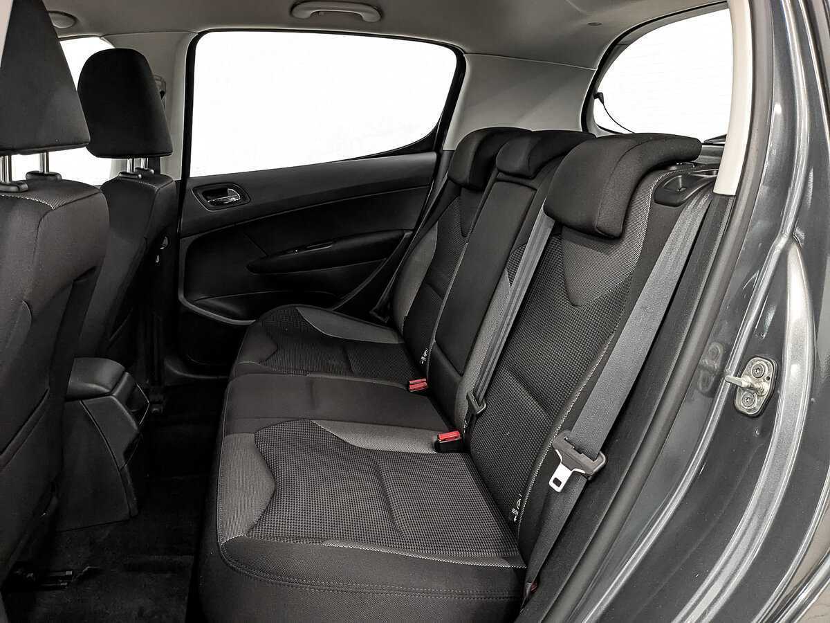 Б/У Пежо 308 2012 года. Фото: #11