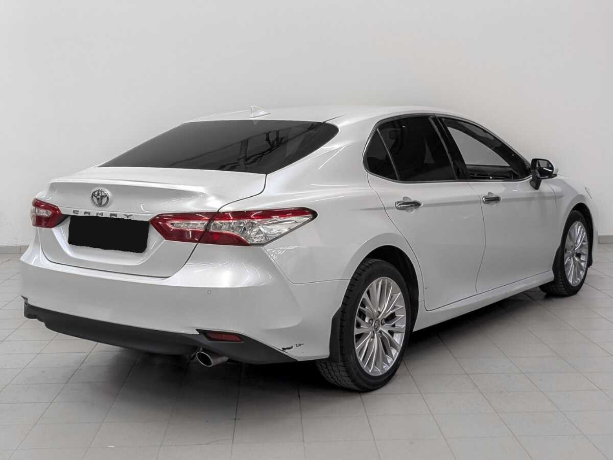 Toyota Camry 2019 года с пробегом. Фото: #4