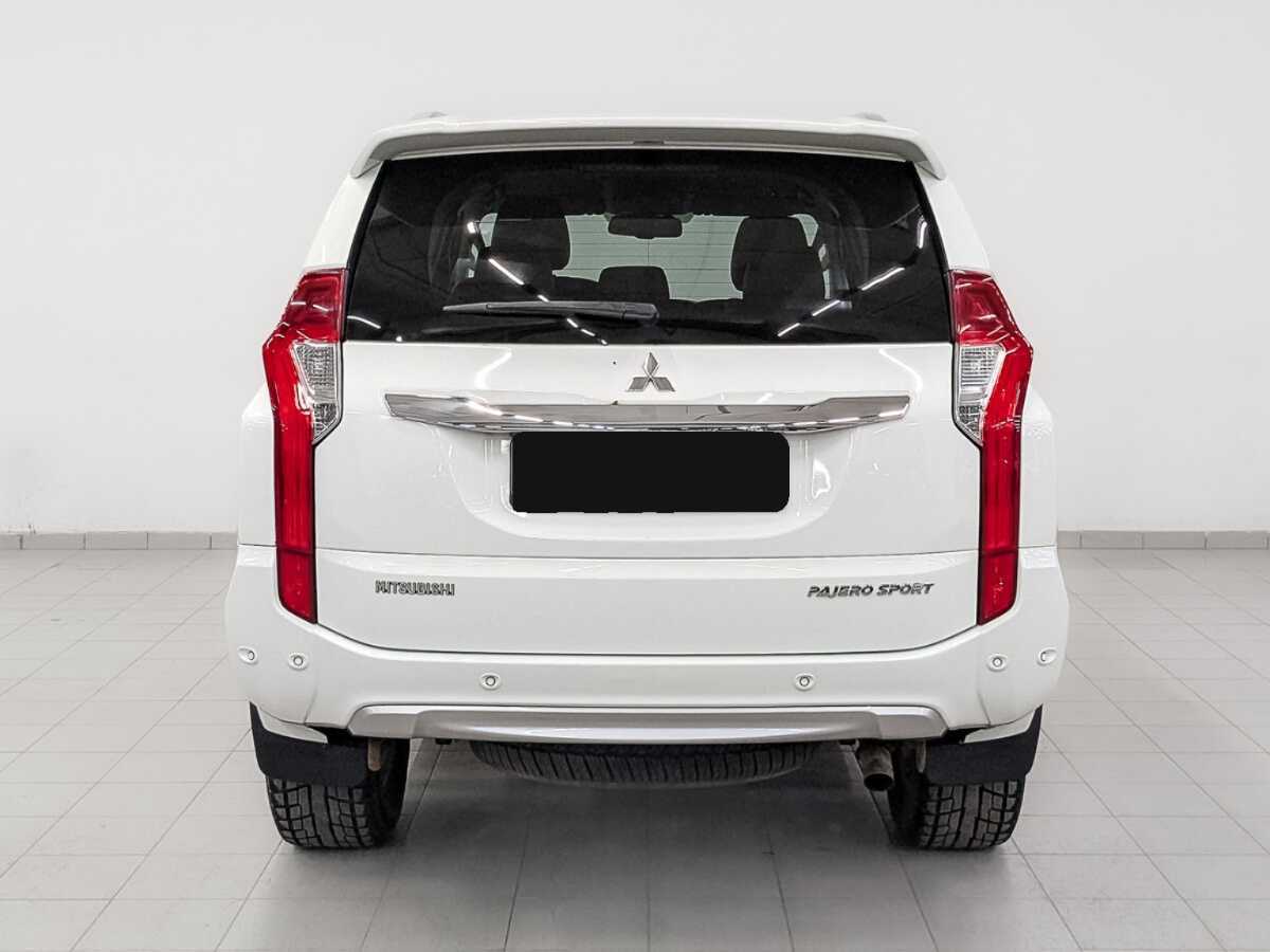 Mitsubishi Pajero Sport 2017 года с пробегом. Фото: #5