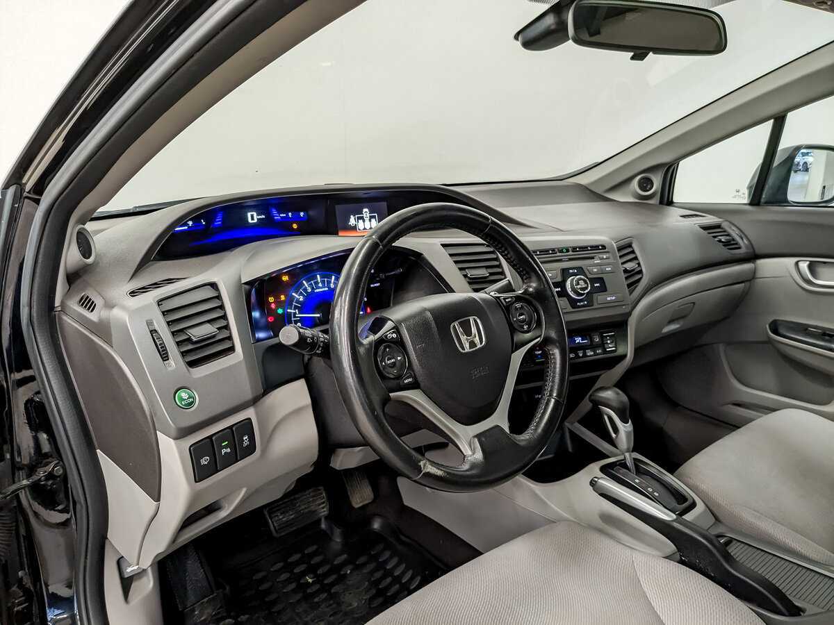 Б/У Хонда Цивик 2012 года. Фото: #15