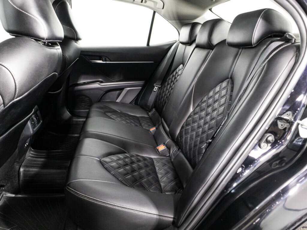 Toyota Camry 2018 года с пробегом. Фото: #9