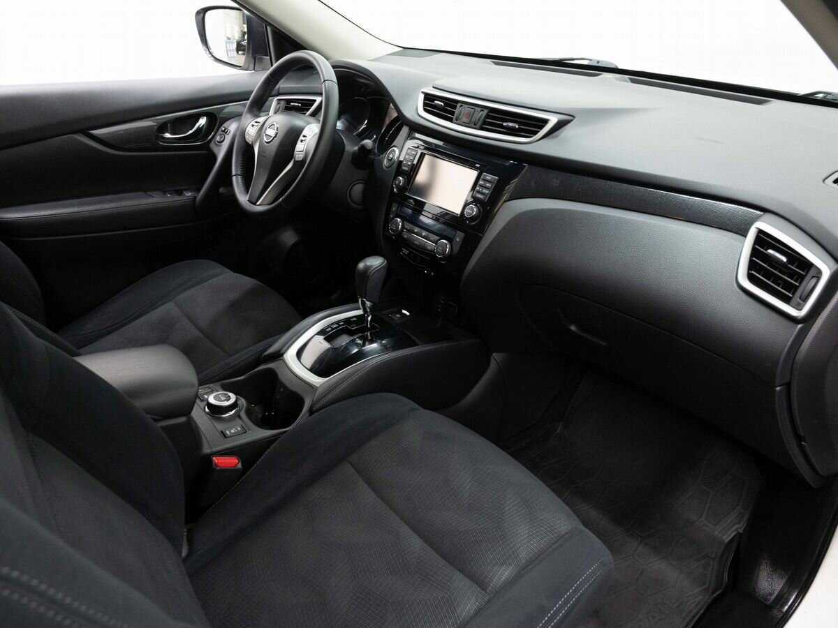 Б/У Ниссан Икс-Трейл 2017 года. Фото: #11